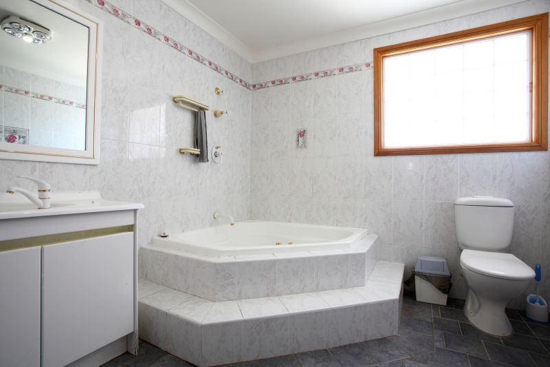 Cost of Bathtub Installation in Port Neches, TX